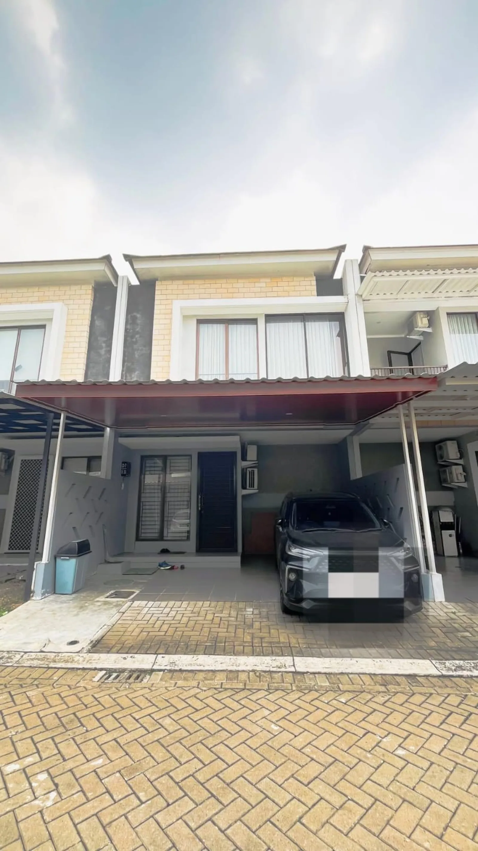 Rumah Dijual di Graha Raya Bintaro, 2 Lantai Siap Huni dengan Walk-in Closet dan SHM